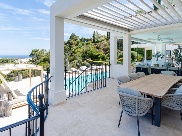 Villa for Sale in Benahavis, Malaga 15