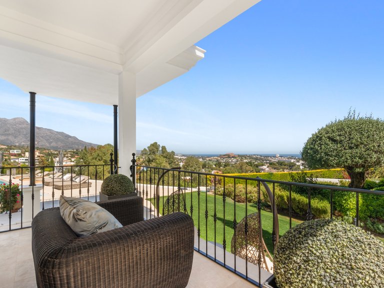 Villa for Sale in Benahavis, Malaga 11