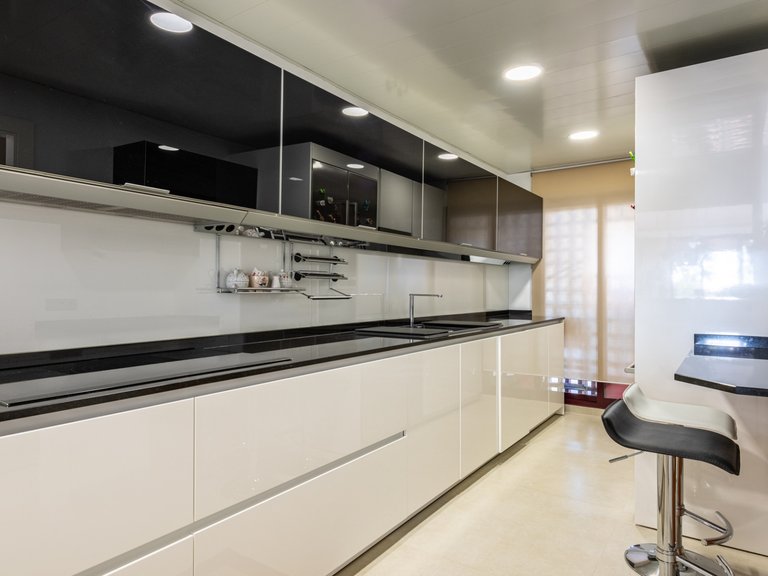 Renovated duplex penthouse next to the beach and amenities in San Pedro Alcántara 15