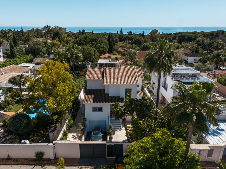 Villa for Sale in Marbella, Malaga 9
