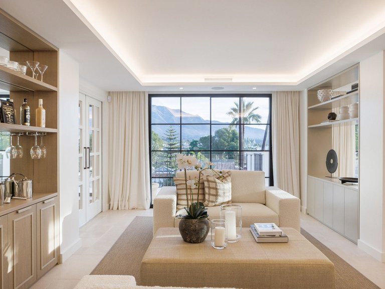 Villa for Sale in Marbella, Malaga 9