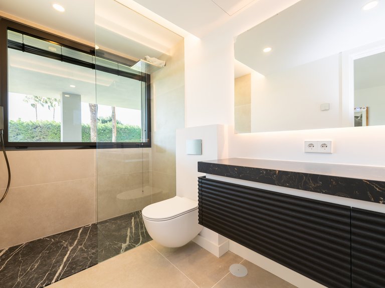 Villa for Sale in Marbella, Malaga 27
