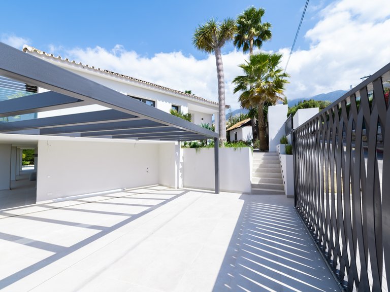 Villa for Sale in Marbella, Malaga 41