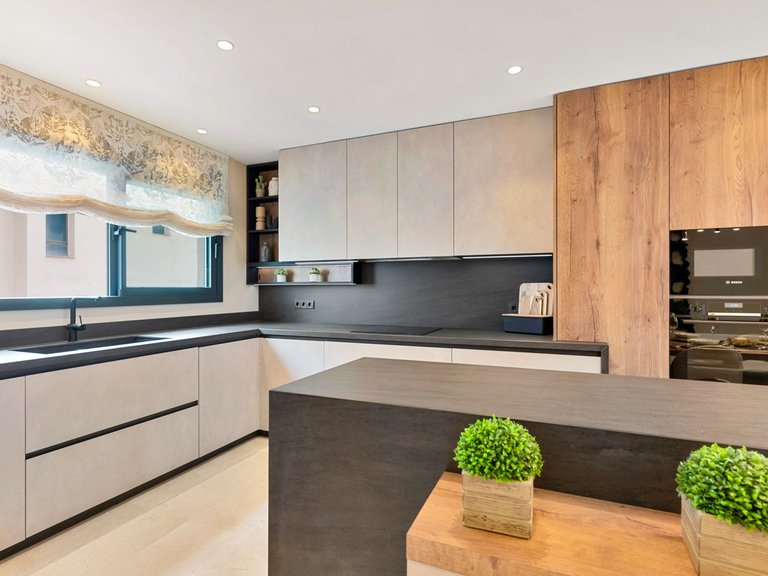 Penthouse for Sale in Marbella, Malaga 10