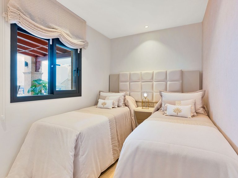 Penthouse for Sale in Marbella, Malaga 16