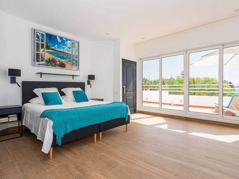 Penthouse for Sale in Marbella, Malaga 25