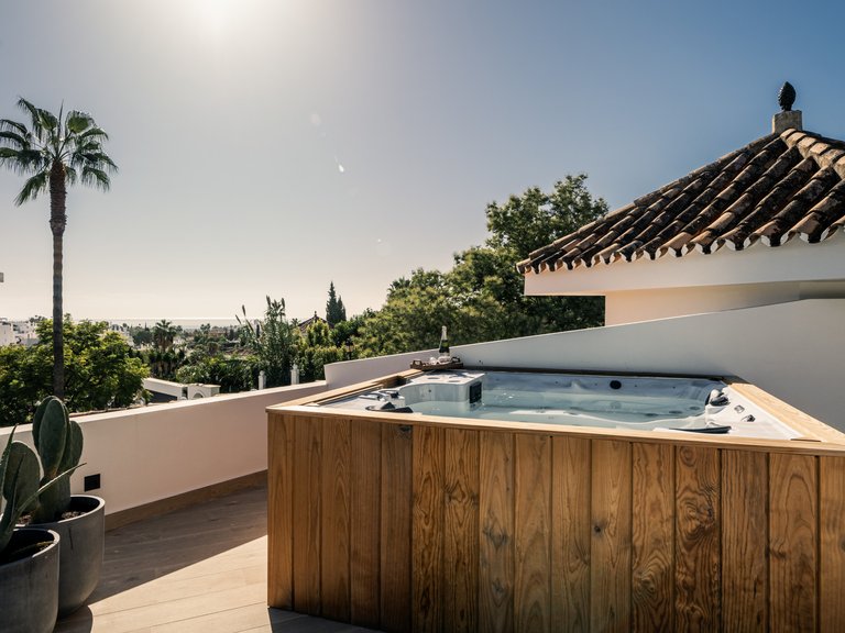 Villa for Sale in Marbella, Malaga 30
