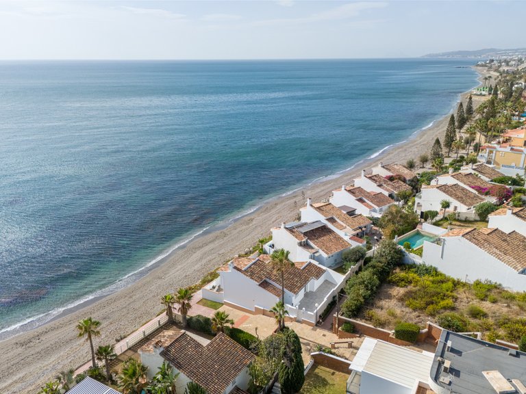 Villa for Sale in Estepona, Malaga 30