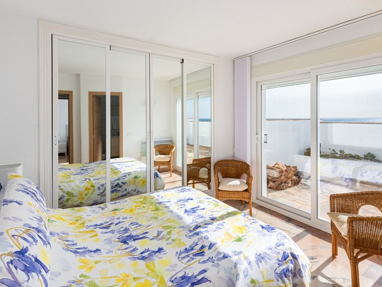 Villa for Sale in Estepona, Malaga 10