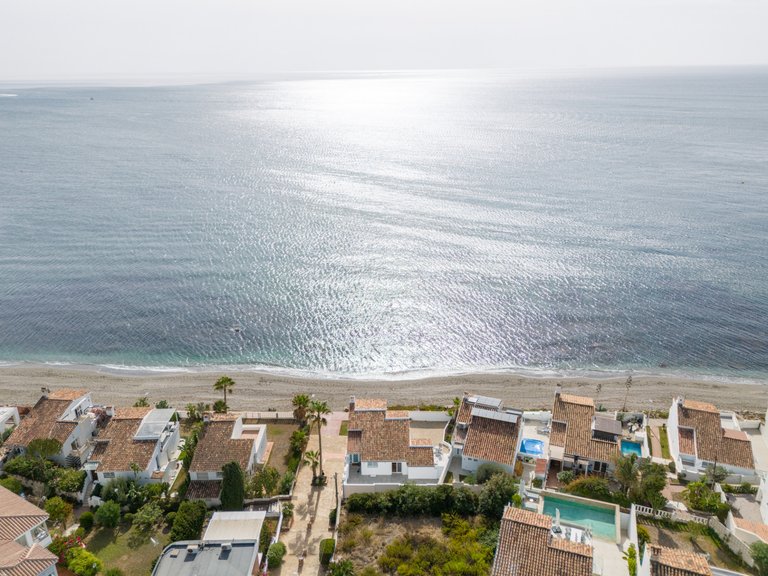 Villa for Sale in Estepona, Malaga 28