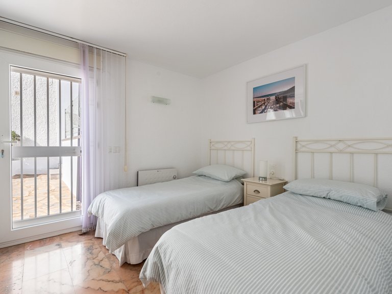 Villa for Sale in Estepona, Malaga 14