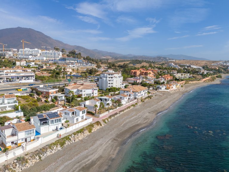 Villa for Sale in Estepona, Malaga 31
