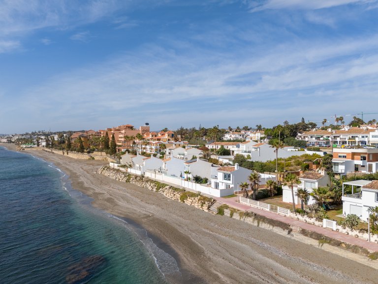 Villa for Sale in Estepona, Malaga 32