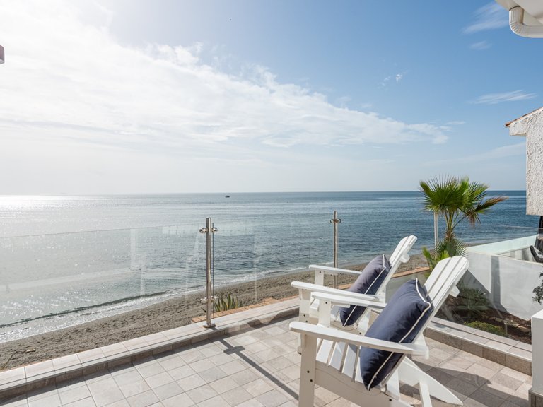 Villa for Sale in Estepona, Malaga 1