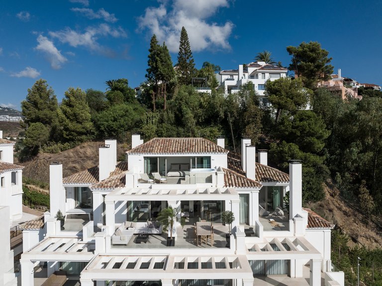 Penthouse for Sale in Marbella, Malaga 1
