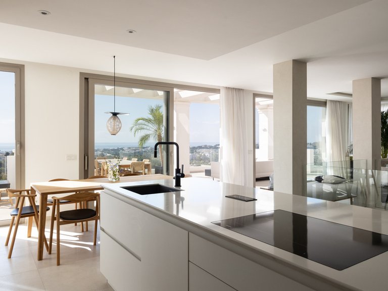 Penthouse for Sale in Marbella, Malaga 18