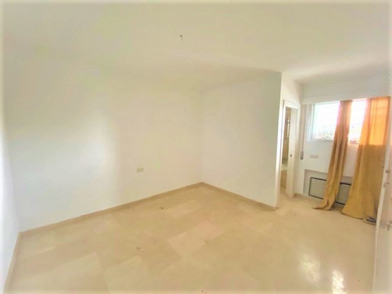 Middle Floor Apartment in Guadalmina Alta 22
