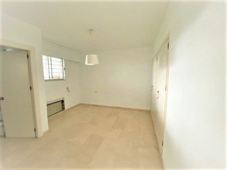 Middle Floor Apartment in Guadalmina Alta 26