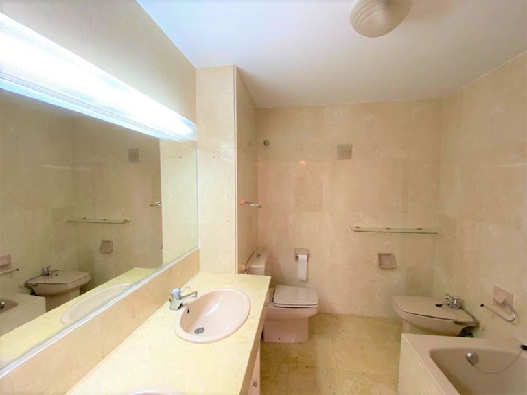 Middle Floor Apartment in Guadalmina Alta 11