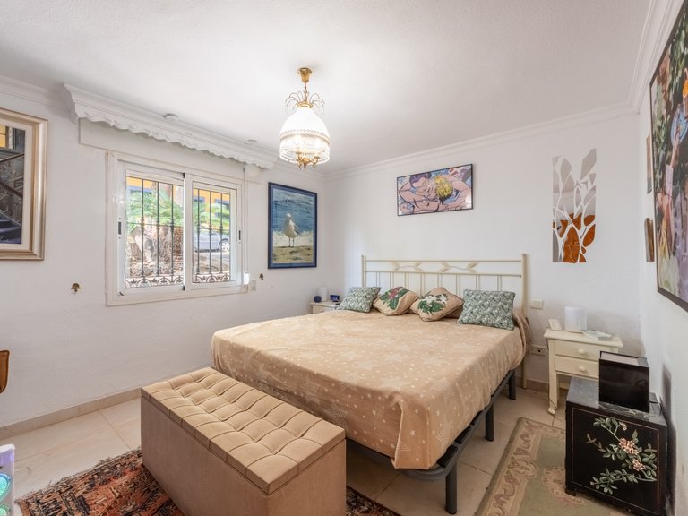 Villa for Sale in San Pedro de Alcantara, Malaga, 17