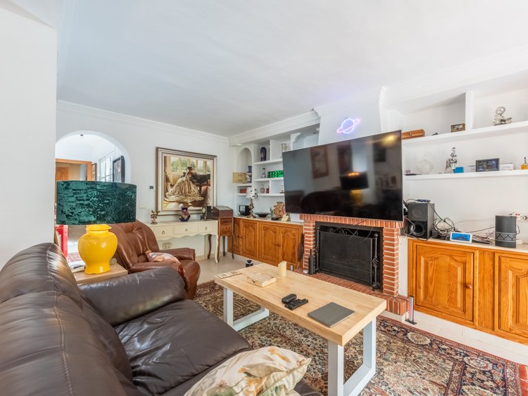 Villa for Sale in San Pedro de Alcantara, Malaga, 2