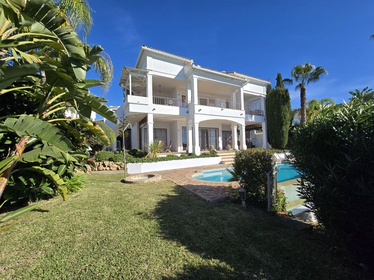Villa for Sale in Marbella, Malaga 1