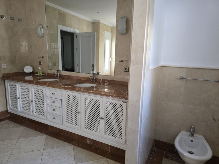 Villa for Sale in Marbella, Malaga 14