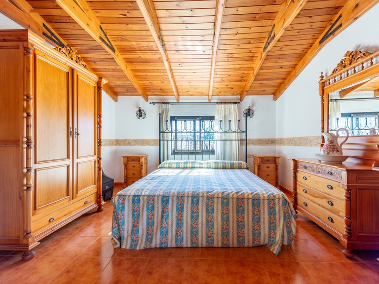 Villa for Sale in Marbella, Malaga 31