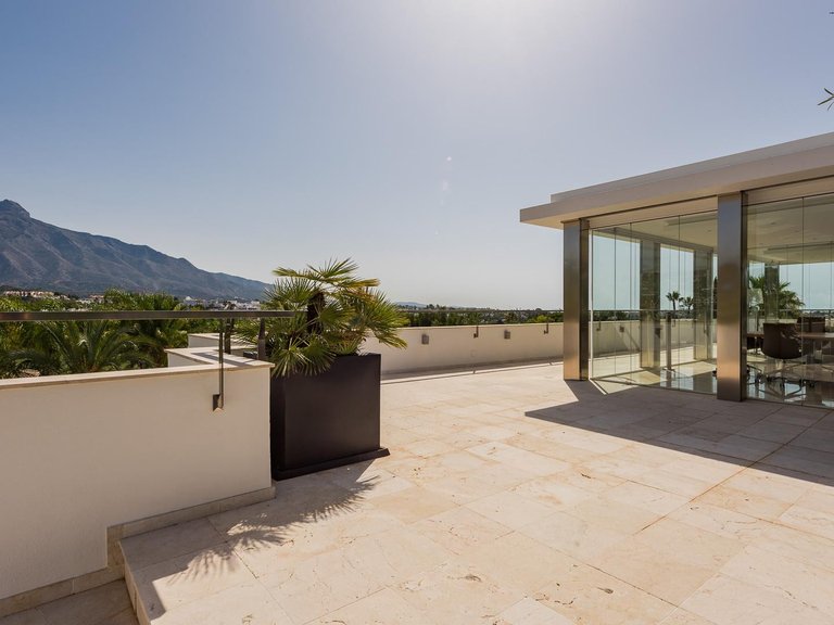 Villa for Sale in Marbella, Malaga 7