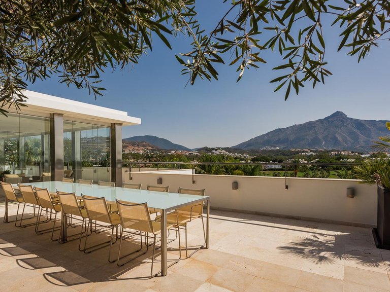 Villa for Sale in Marbella, Malaga 1
