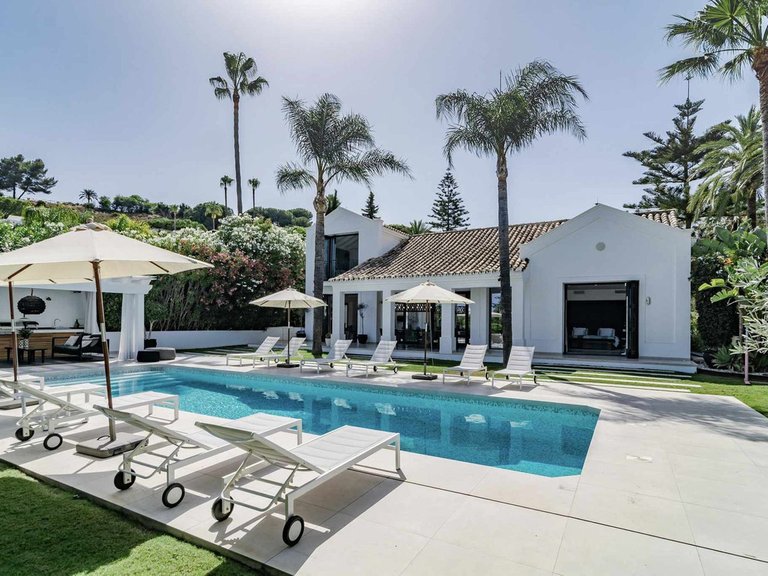 Villa for Sale in Marbella, Malaga 32