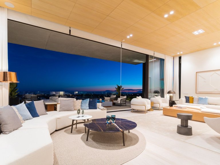 Villa for Sale in Benahavis, Malaga 11