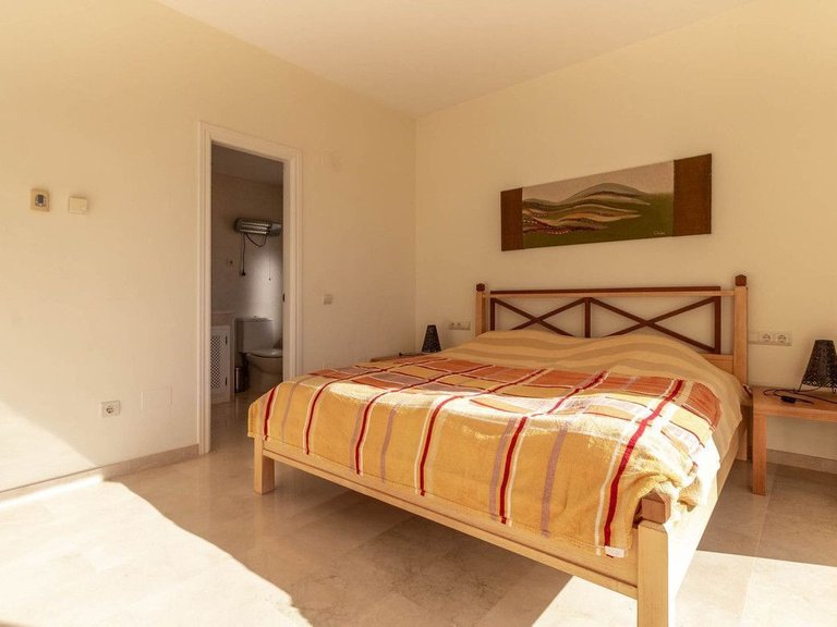 Penthouse for Sale in Marbella, Malaga 17