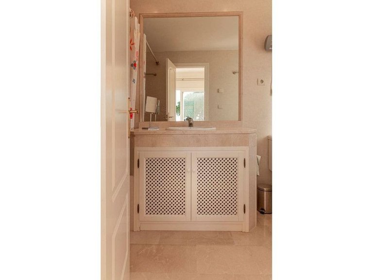 Penthouse for Sale in Marbella, Malaga 8