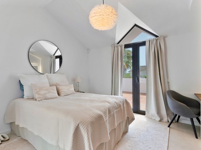 Villa for Sale in Marbella, Malaga 24