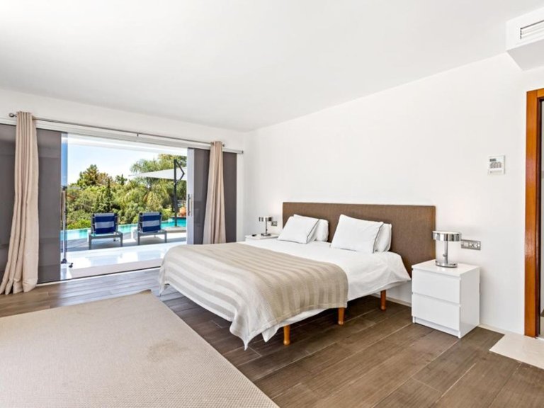 Detached Villa in Las Chapas 31