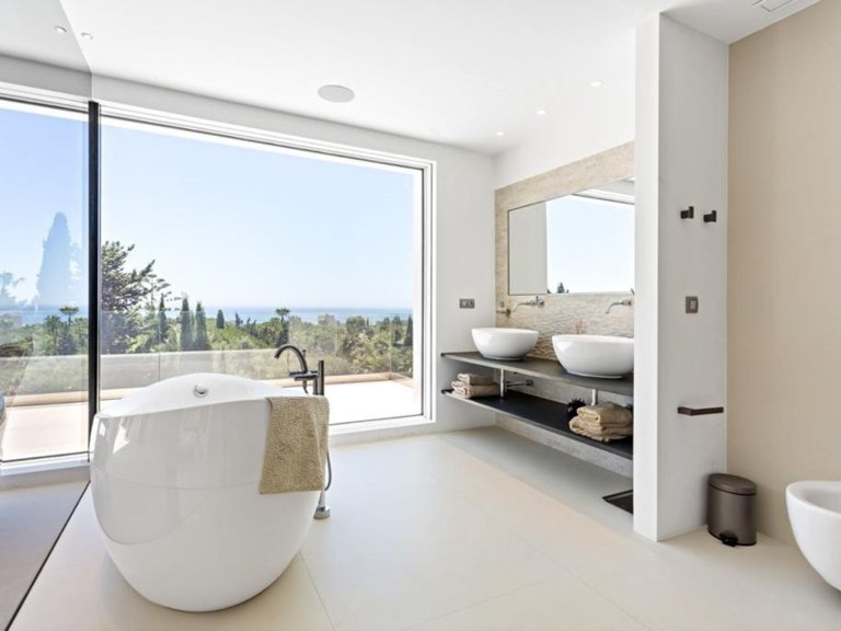 Detached Villa in Las Chapas 36