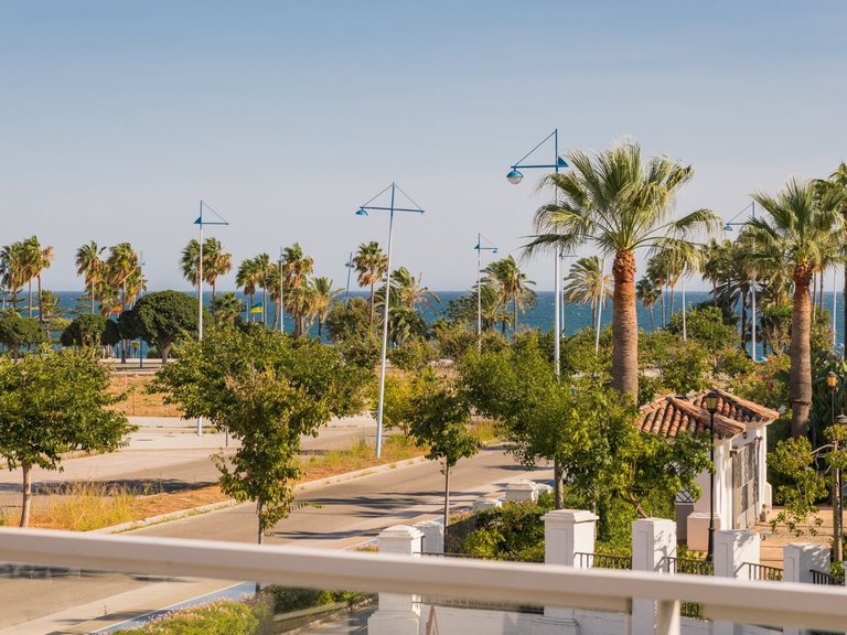 Beachside penthouse duplex in San Pedro 2
