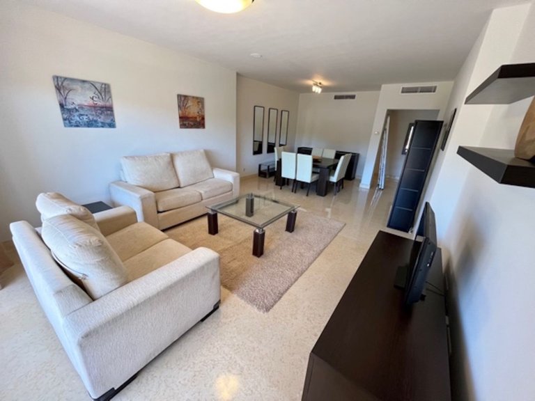 Middle Floor Apartment in Benahavís 16