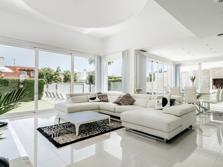 Villa for Sale in Marbella, Malaga 11
