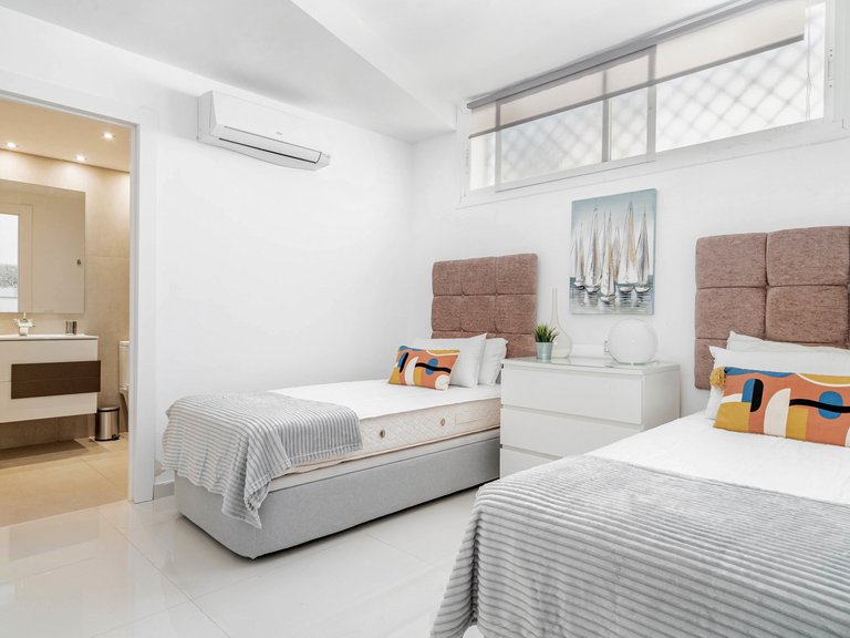 Villa for Sale in Marbella, Malaga 19