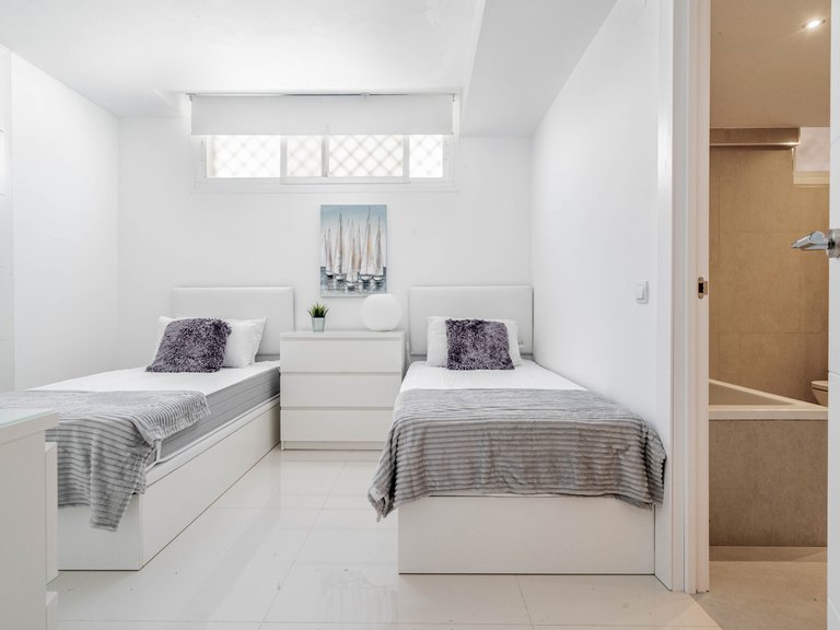 Villa for Sale in Marbella, Malaga 8