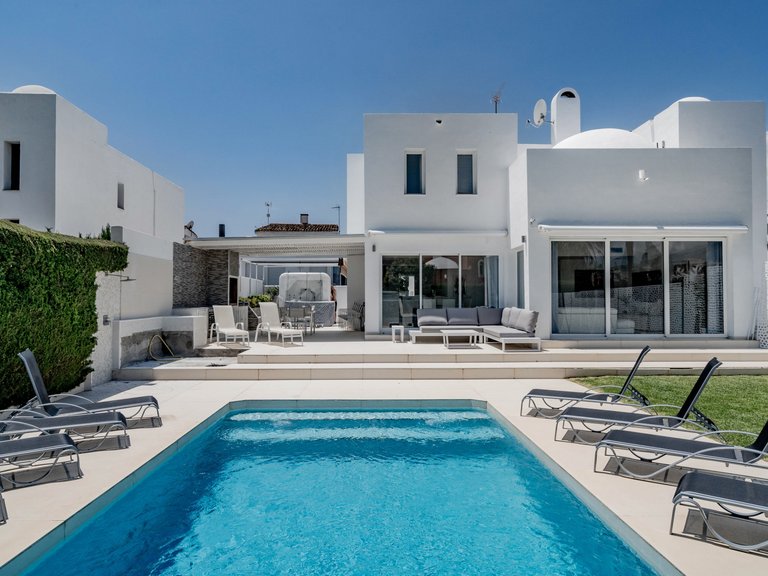 Villa for Sale in Marbella, Malaga 1