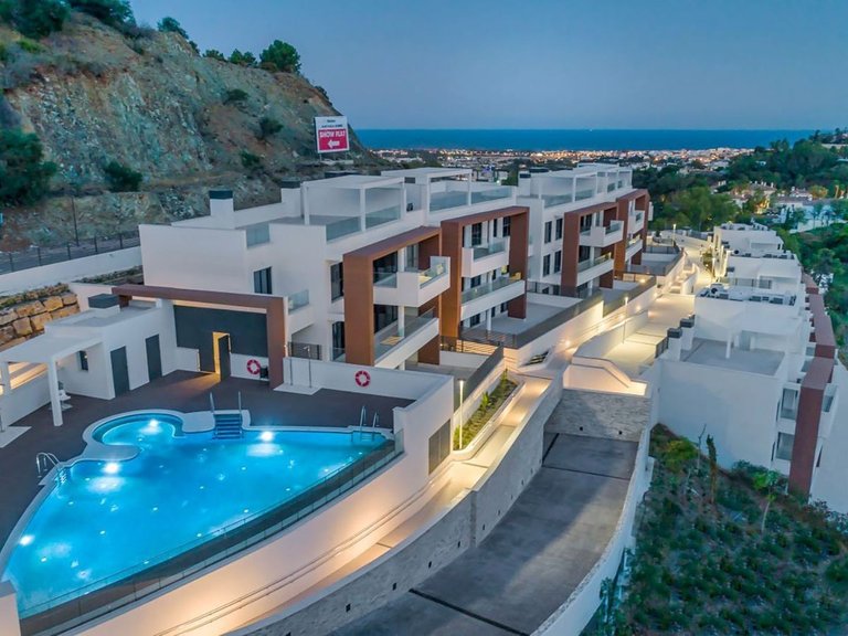 Ground Floor Apartment in Benahavís 1