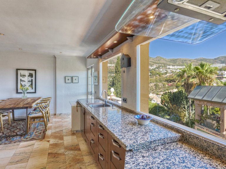 Villa for sale in Benalmadena, Malaga 32