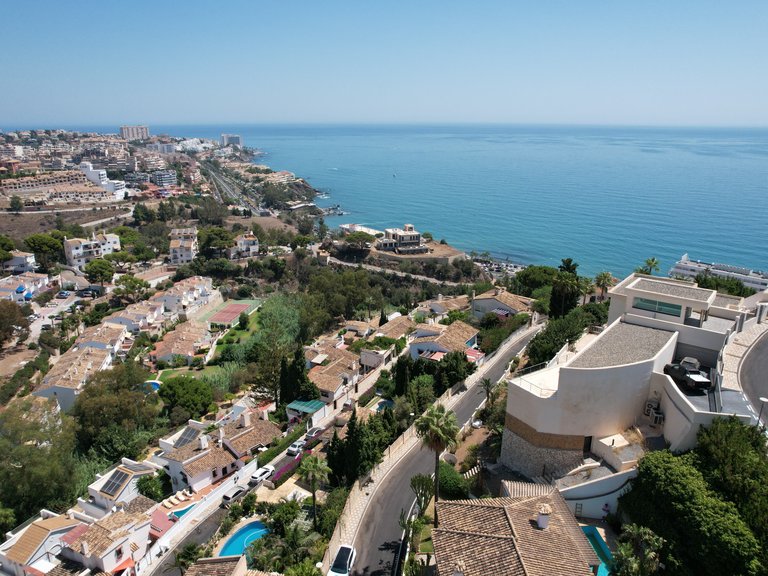Villa for sale in Benalmadena, Malaga 2