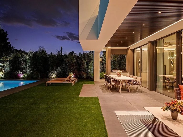 Villa for Sale in Marbella, Malaga 27
