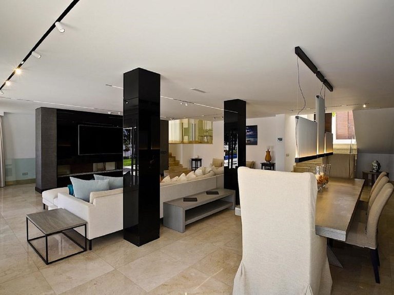 Villa for Sale in Marbella, Malaga 6