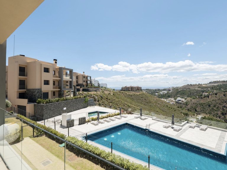 Top floor apartment for sale 2