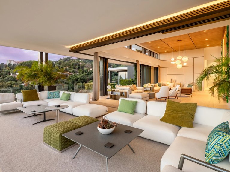 Villa for Sale in Benahavis, Malaga 11